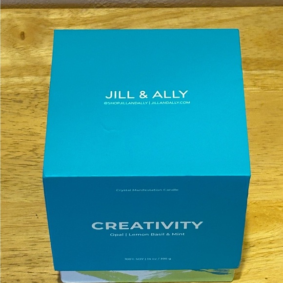 JILL & ALLY CREATIVITY Crystal Manifestation Candle With Genuine Opal Gemstone - Picture 8 of 9